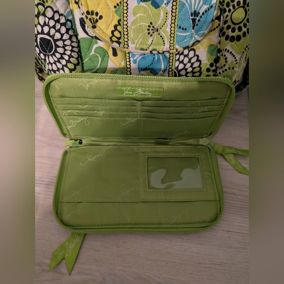 Vera Bradley purse set - Picture 4 of 5